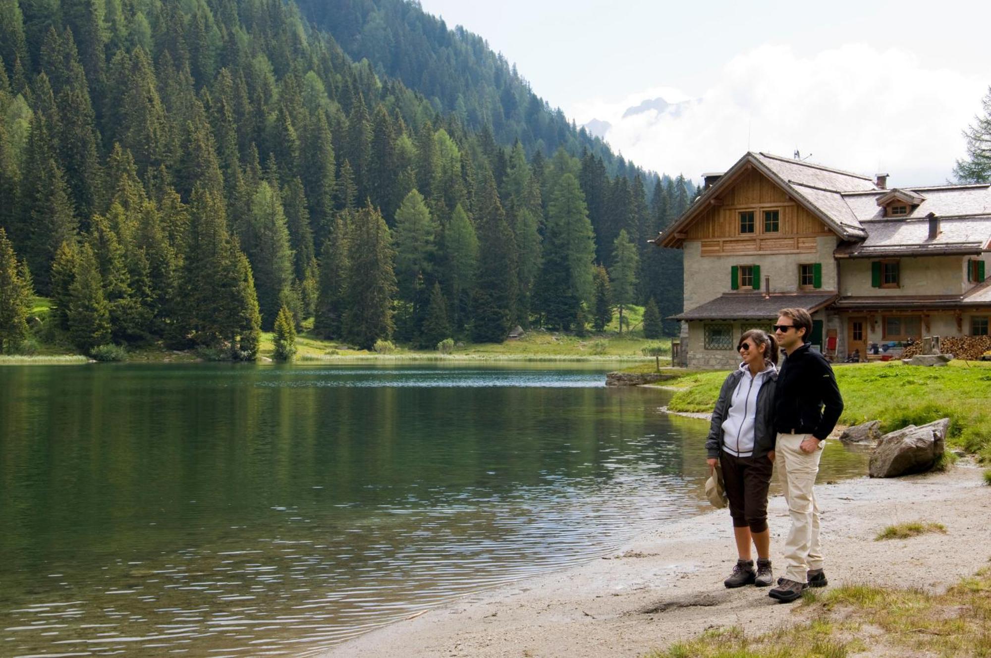 Rifugio Lago Nambino Madonna Εξωτερικό φωτογραφία