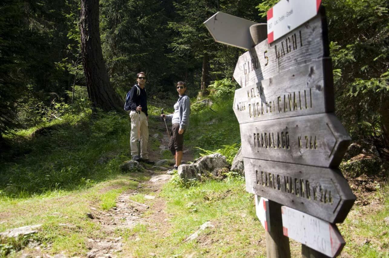 Rifugio Lago Nambino Madonna Εξωτερικό φωτογραφία